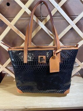NWT Authentic Dooney & Bourke Cara/Charleston Tote/Flawless/Blk Python Embossed